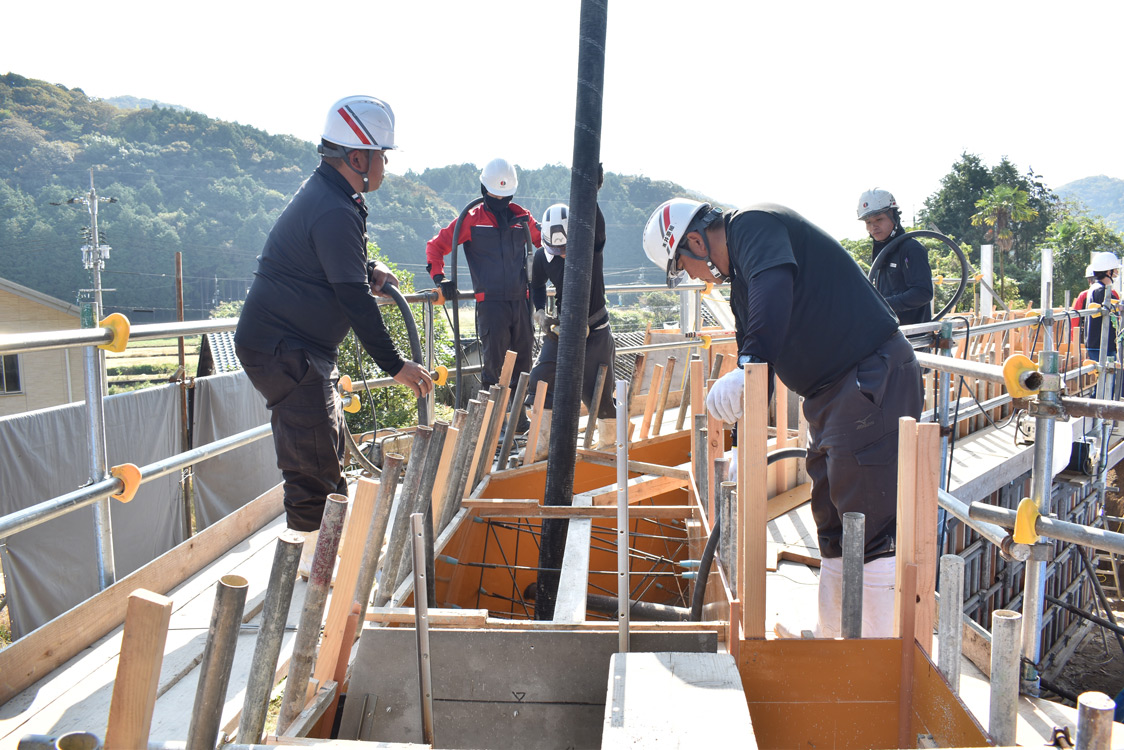 現場作業員（専門工種可：型枠、左官、鉄筋、溶接、車両整備）